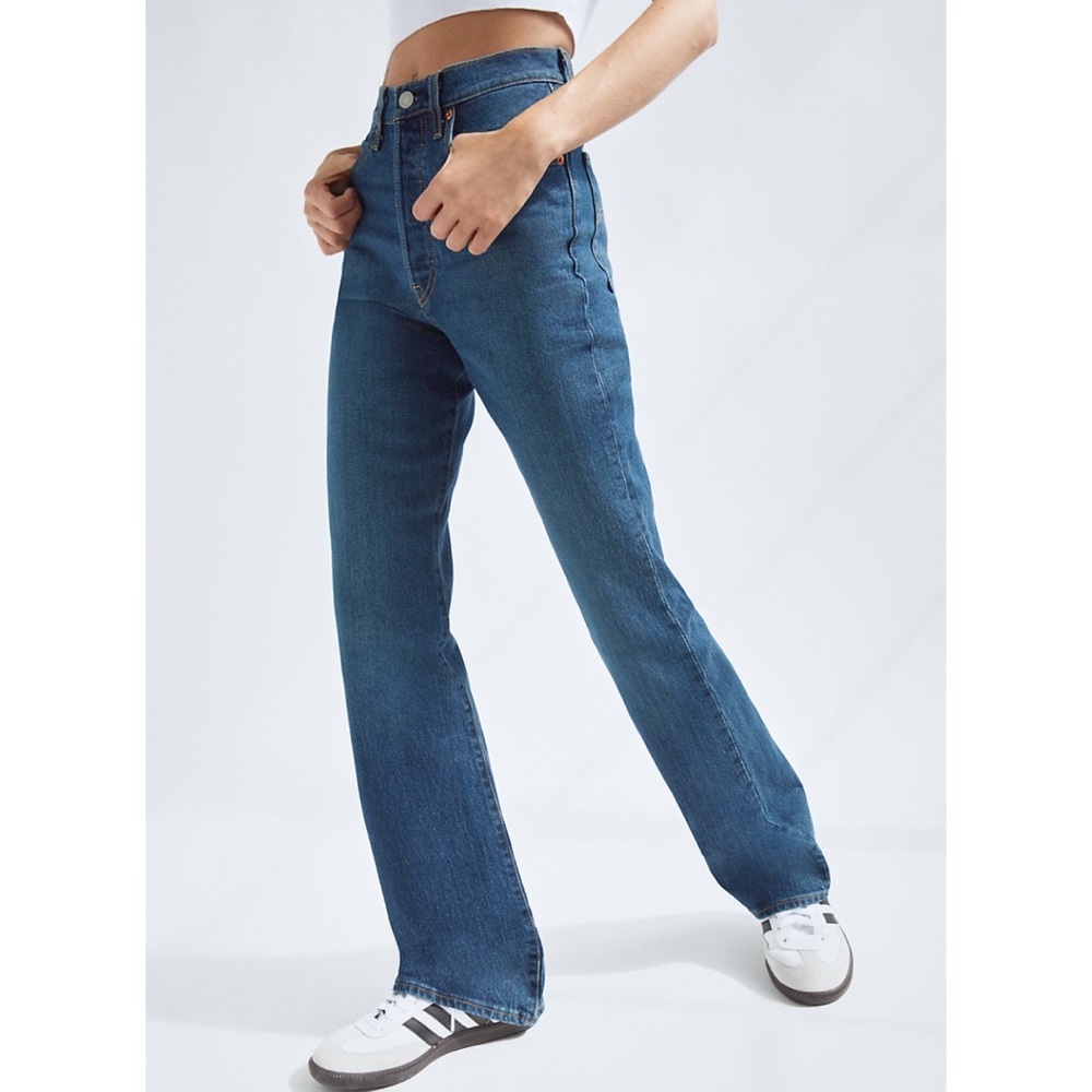 Levi’s RIBCAGE BOOTCUT Jean - Picture 8 of 15